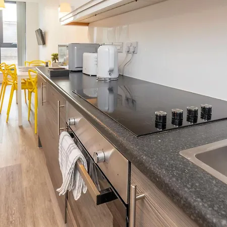 L1 Comfy Escapes - Long Stay Discounts Apply! Liverpool Exterior photo