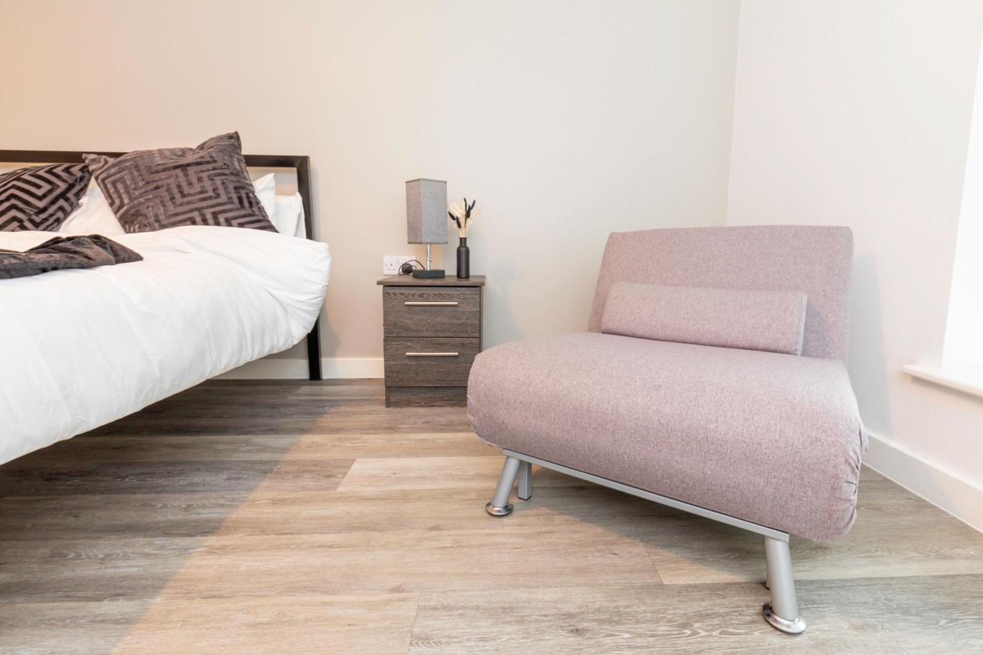 L1 Comfy Escapes - Long Discounts Apply!